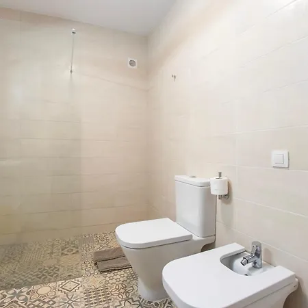 Spacious With Breath-taking Ocean Views, 13 Apartament